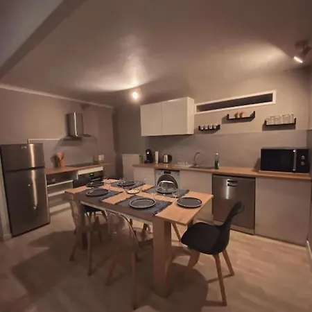 Apartment En Triplex Plein Centre *